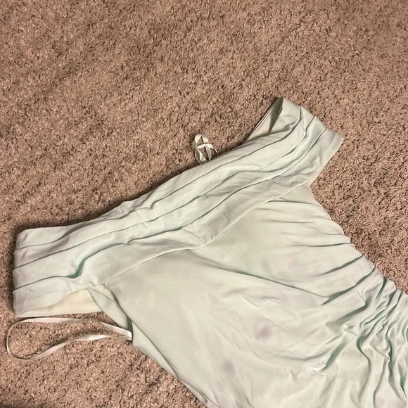 Ieena MAC Duggal ruched off the shoulder dress size 2 light green - Picture 8 of 9